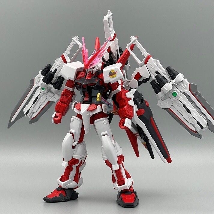 Astray Kırmızı Çerçeveli Gunda - Model Kit Robot incelemesi ve fiyatı