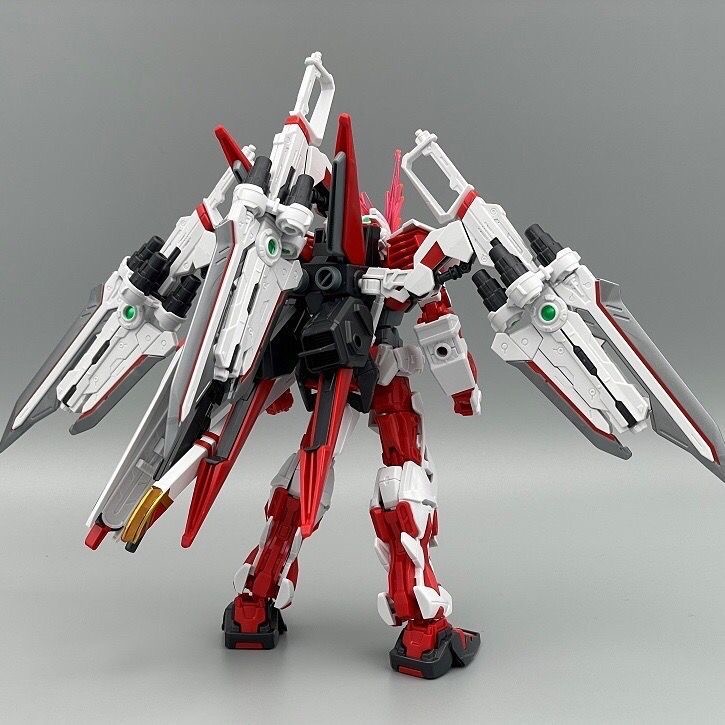 Astray Kırmızı Çerçeveli Gunda - Model Kit Robot incelemesi ve fiyatı